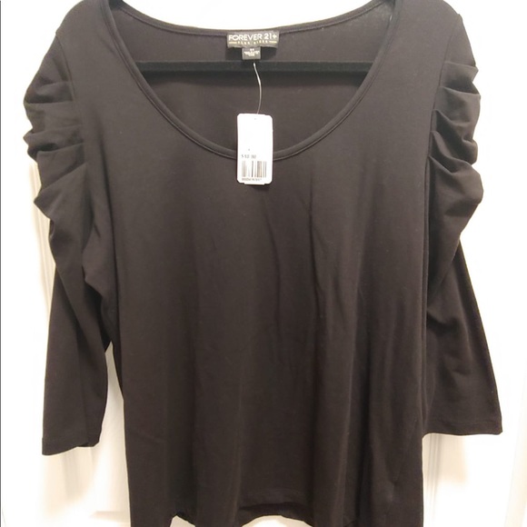 Forever 21 Tops - Forever21+ Ruched Shoulder 3/4 Sleeve Top Forever 21 Tops - Forever21+ Ruched Shoulder 3/4 Sleeve Top